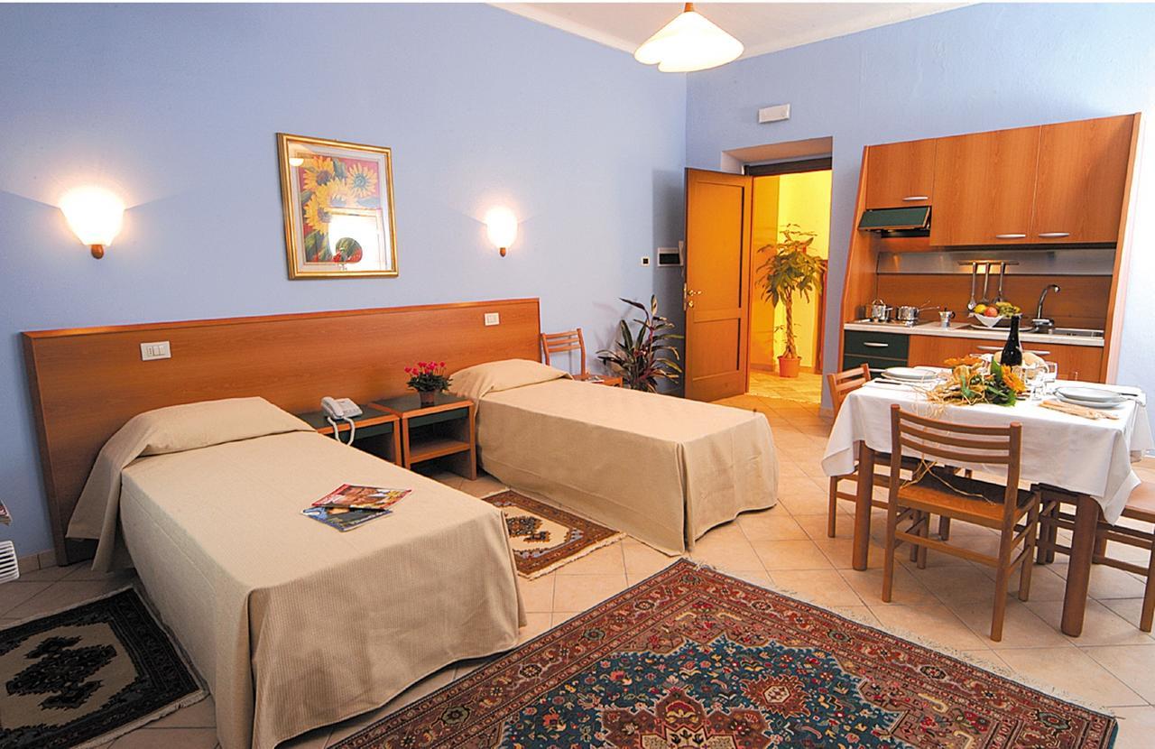 Casa Vacanze Provenzale Torre Pellice Δωμάτιο φωτογραφία